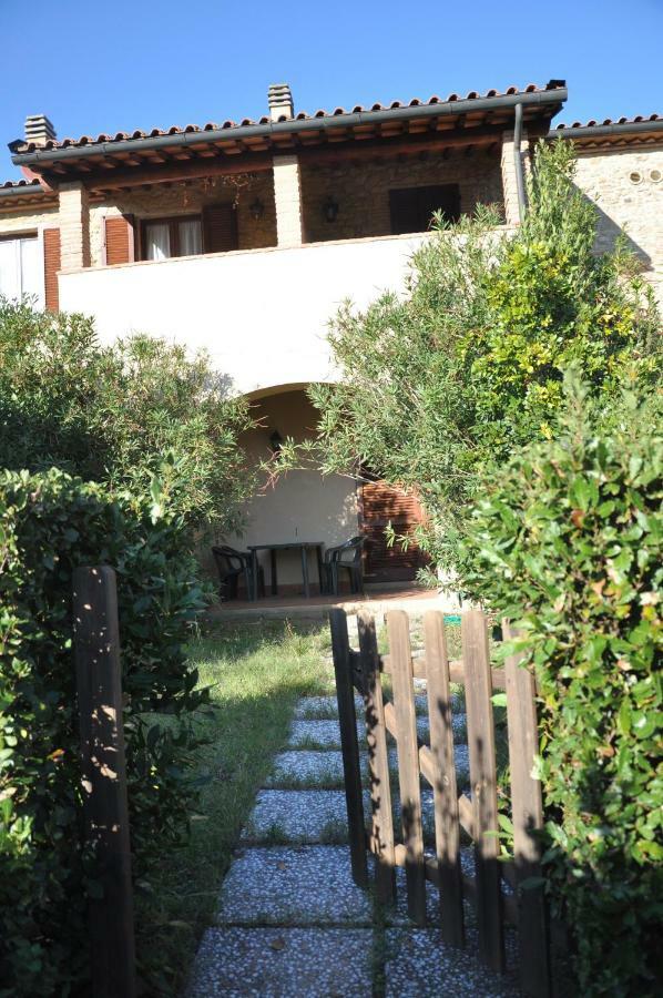 Monolocale Con Piscina S.Martino Apartment Riparbella Bagian luar foto